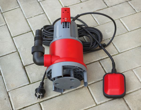 Cost of Submersible Pump Installation in Leland